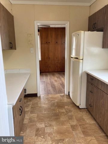 1607 LESLIE RD, Dundalk, MD 21222