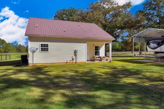 4886 Charleston Highway, Williston, SC 29853