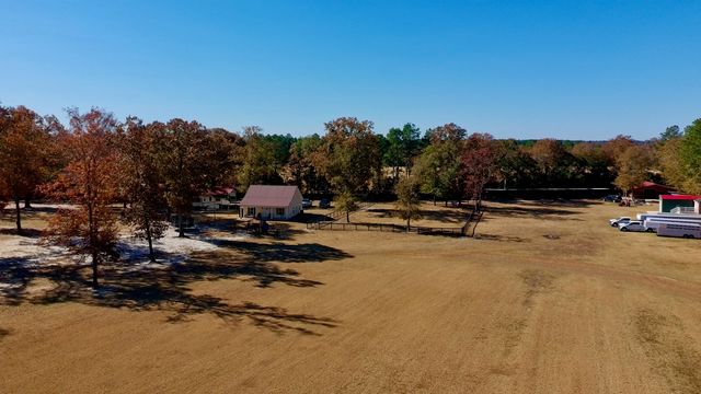 4886 Charleston Highway, Williston, SC 29853