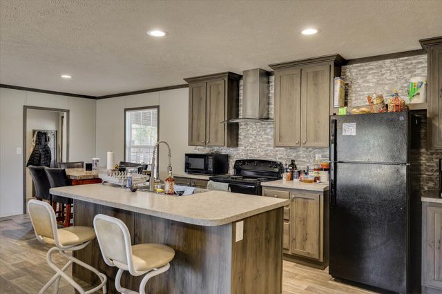 4886 Charleston Highway, Williston, SC 29853