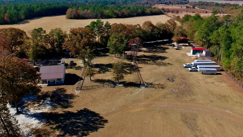 4886 Charleston Highway, Williston, SC 29853