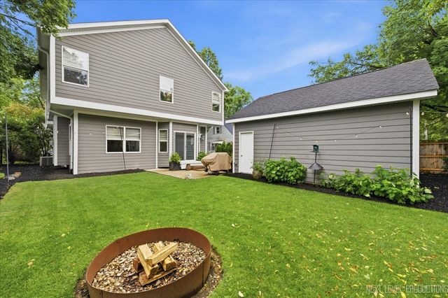 1415 S 4th Street, St. Charles, IL 60174