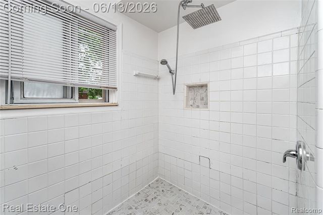 4718 Roosevelt Boulevard, Dearborn Heights, MI 48125