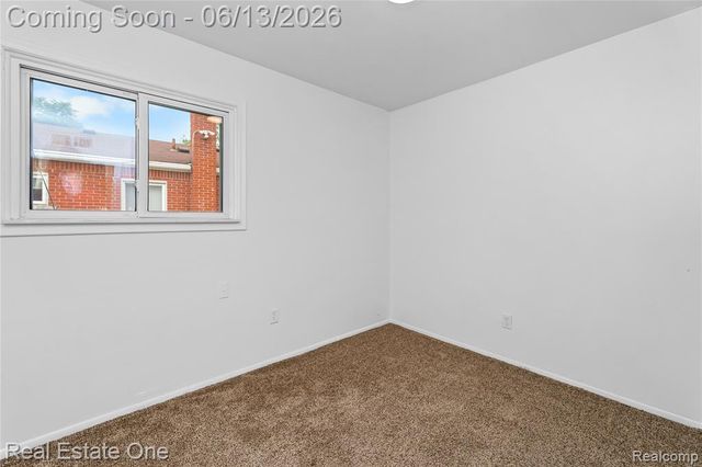 4718 Roosevelt Boulevard, Dearborn Heights, MI 48125
