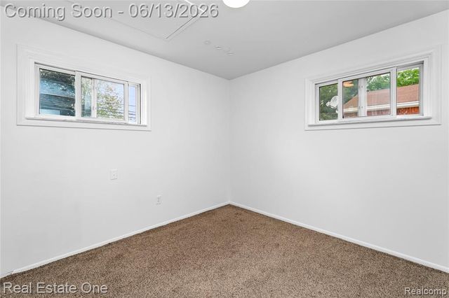 4718 Roosevelt Boulevard, Dearborn Heights, MI 48125