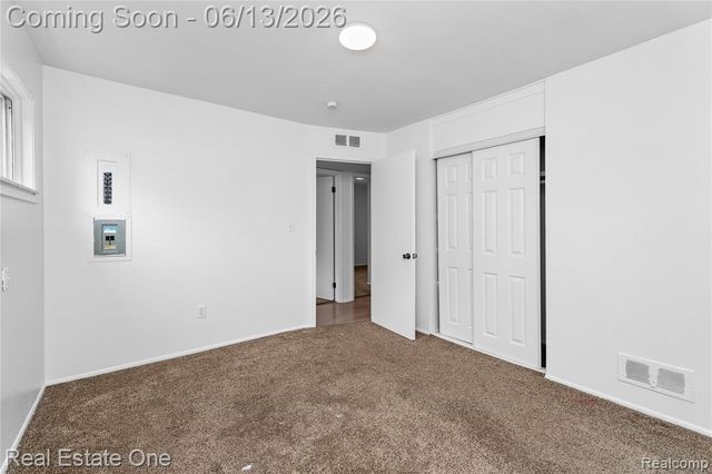 4718 Roosevelt Boulevard, Dearborn Heights, MI 48125