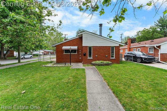 4718 Roosevelt Boulevard, Dearborn Heights, MI 48125