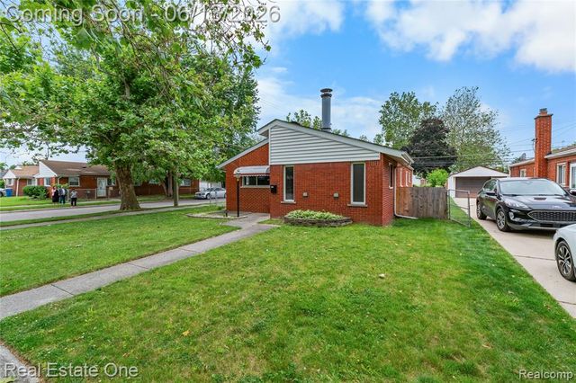 4718 Roosevelt Boulevard, Dearborn Heights, MI 48125