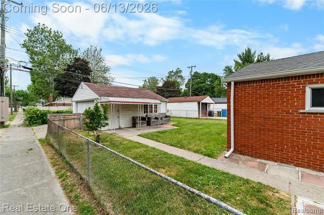 4718 Roosevelt Boulevard, Dearborn Heights, MI 48125