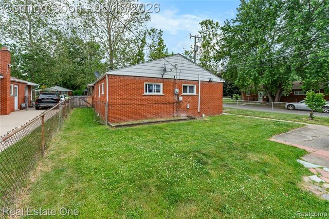 4718 Roosevelt Boulevard, Dearborn Heights, MI 48125