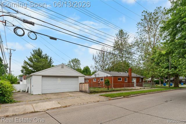 4718 Roosevelt Boulevard, Dearborn Heights, MI 48125
