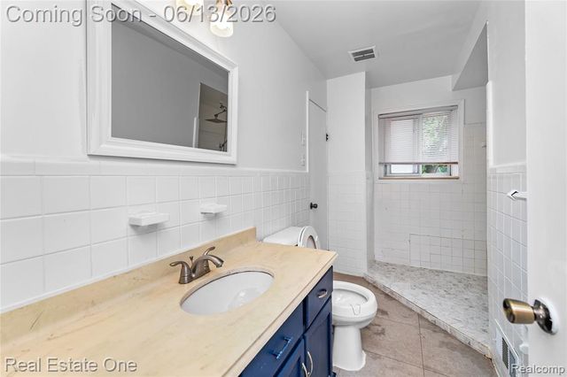 4718 Roosevelt Boulevard, Dearborn Heights, MI 48125