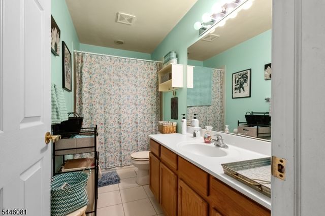 21 Stonehill Rd, Hardyston Twp., NJ 07419