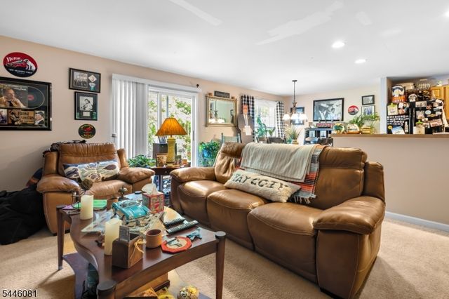 21 Stonehill Rd, Hardyston Twp., NJ 07419