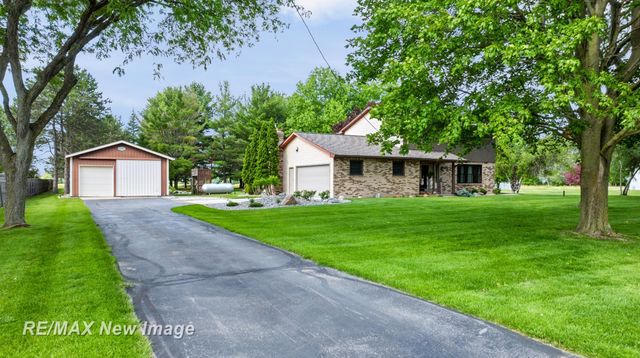 6180 W Freeland Road, Freeland, MI 48623