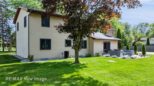 6180 W Freeland Road, Freeland, MI 48623