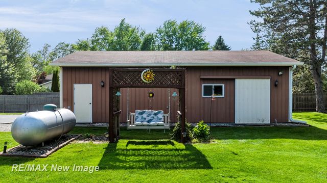 6180 W Freeland Road, Freeland, MI 48623