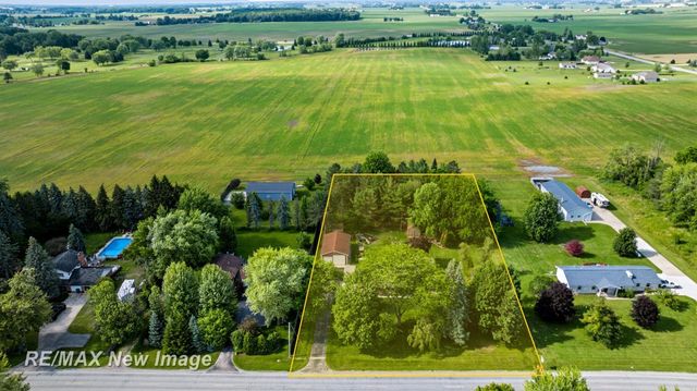 6180 W Freeland Road, Freeland, MI 48623