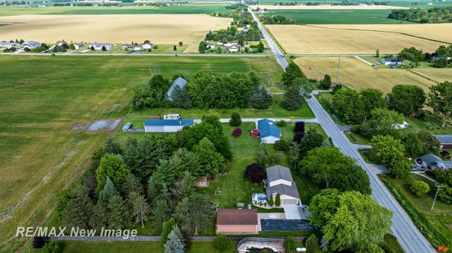6180 W Freeland Road, Freeland, MI 48623