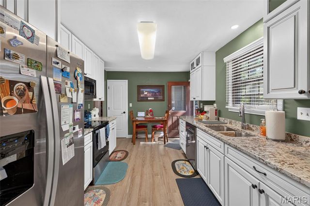 225 South Street, Troy, IL 62294