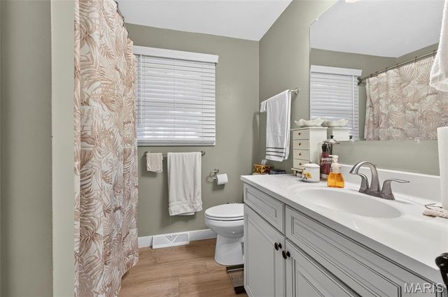 225 South Street, Troy, IL 62294