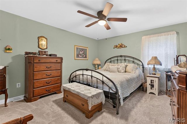 225 South Street, Troy, IL 62294
