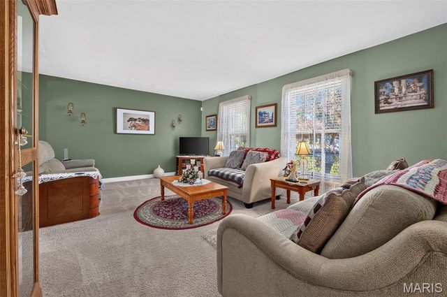 225 South Street, Troy, IL 62294