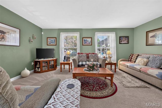 225 South Street, Troy, IL 62294
