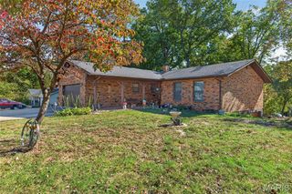 225 South Street, Troy, IL 62294