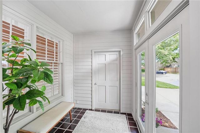 12856 Cambridge Terrace, Leawood, KS 66209
