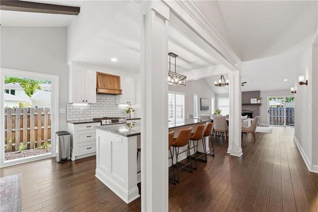12856 Cambridge Terrace, Leawood, KS 66209
