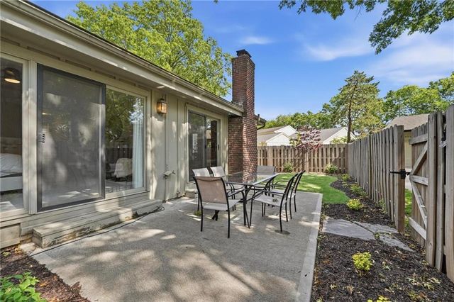 12856 Cambridge Terrace, Leawood, KS 66209