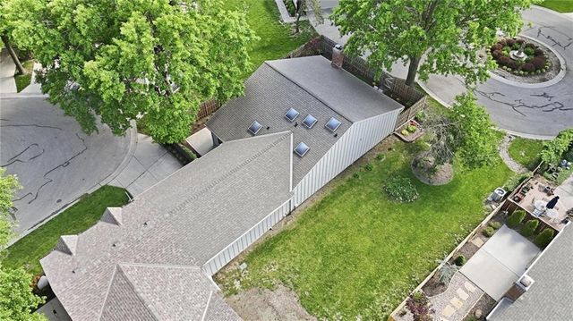 12856 Cambridge Terrace, Leawood, KS 66209