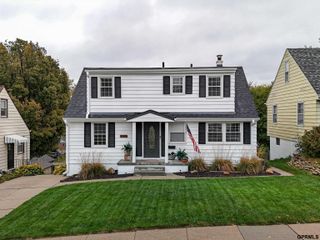 2115 S 49 Avenue, Omaha, NE 68106