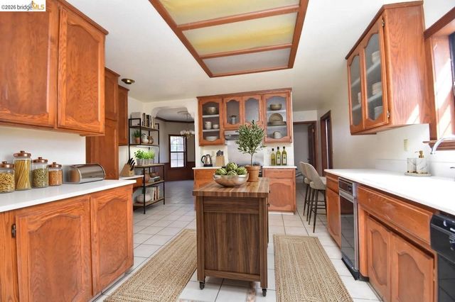 3716 Viader Dr, Modesto, CA 95356