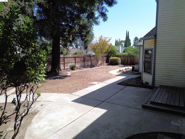 3716 Viader Dr, Modesto, CA 95356