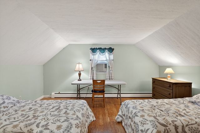 22 Myrtle Ave, Acushnet, MA 02743