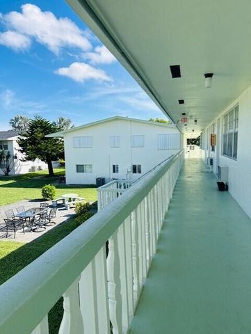 140 Salisbury F, West Palm Beach, FL 33417