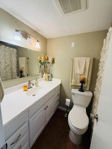 140 Salisbury F, West Palm Beach, FL 33417