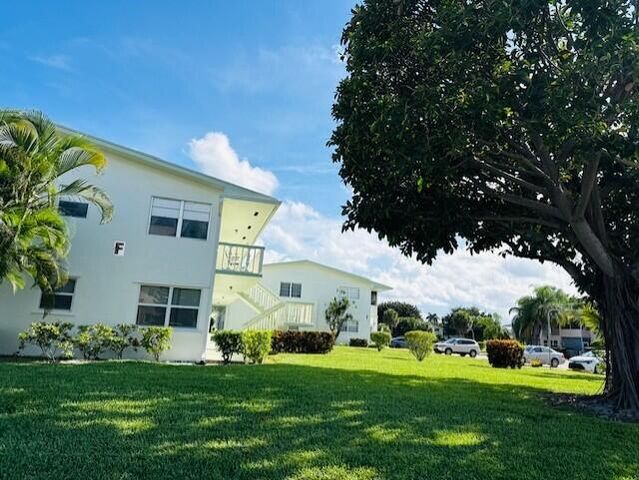 140 Salisbury F, West Palm Beach, FL 33417