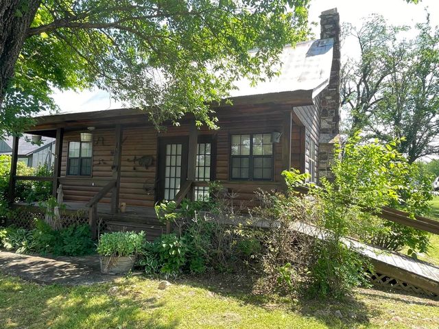 647 Ash Flat Drive, Ash Flat, AR 72513