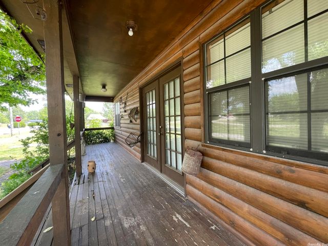 647 Ash Flat Drive, Ash Flat, AR 72513