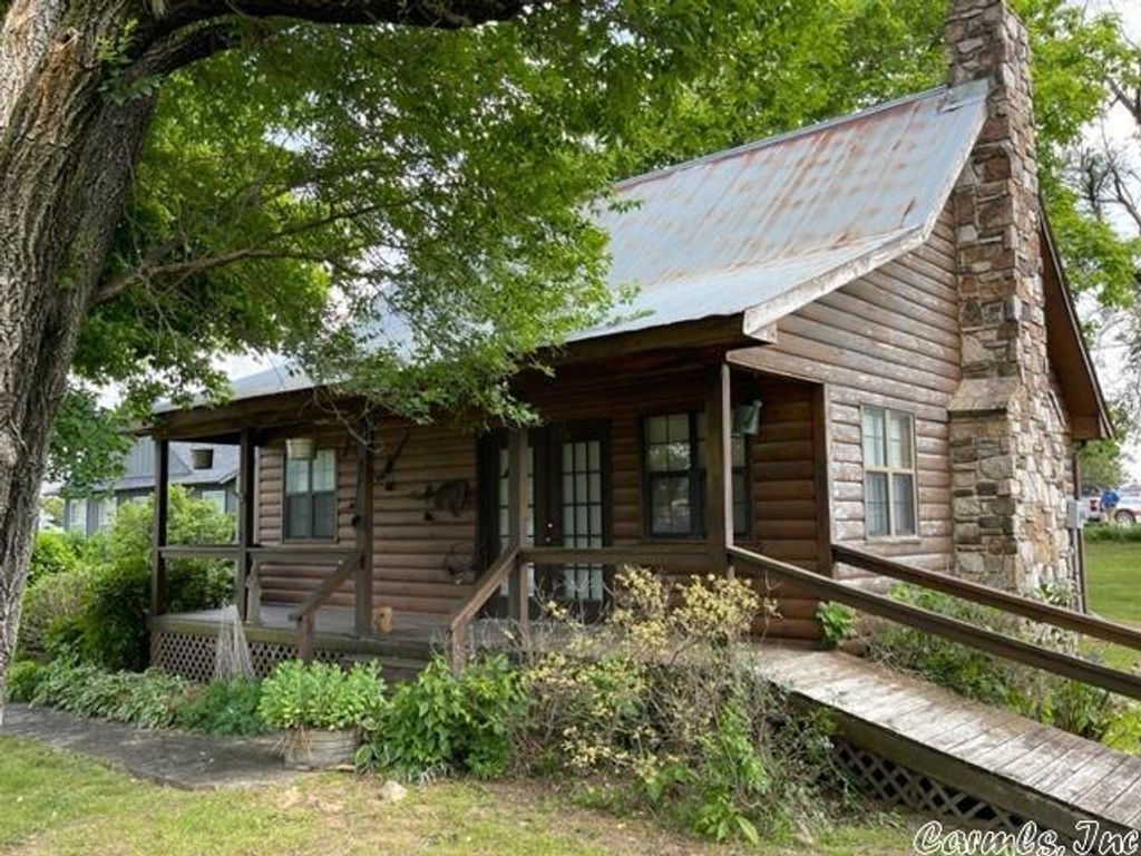 647 Ash Flat Drive, Ash Flat, AR 72513