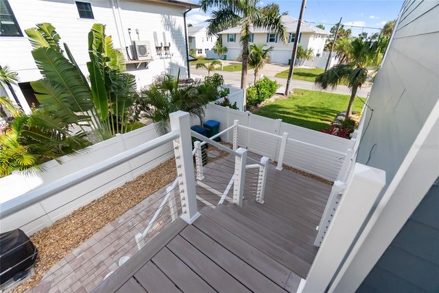 117 51ST STREET, Holmes Beach, FL 34217