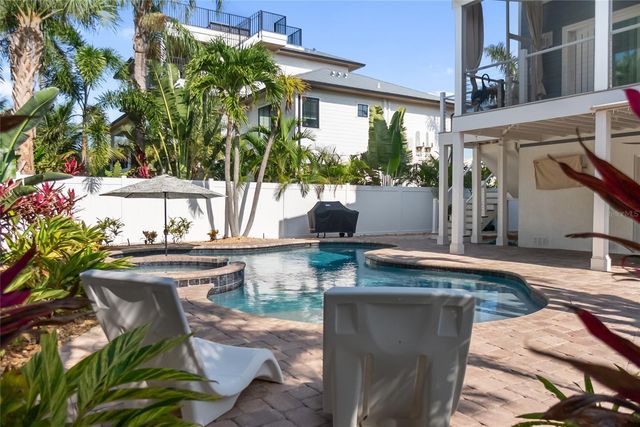 117 51ST STREET, Holmes Beach, FL 34217