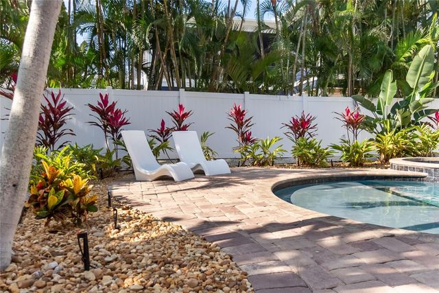 117 51ST STREET, Holmes Beach, FL 34217