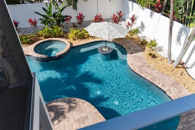 117 51ST STREET, Holmes Beach, FL 34217