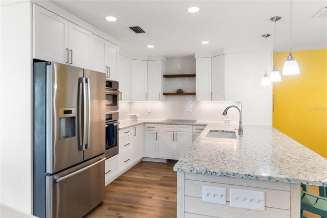 117 51ST STREET, Holmes Beach, FL 34217