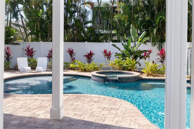 117 51ST STREET, Holmes Beach, FL 34217