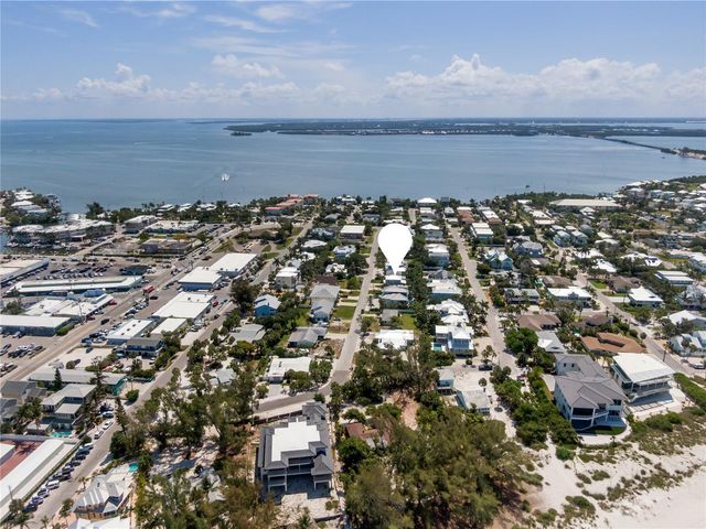 117 51ST STREET, Holmes Beach, FL 34217